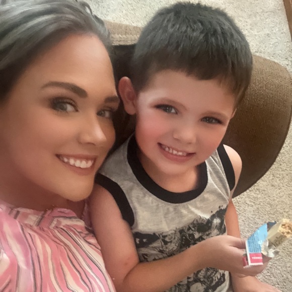 Meet your Posher, Suntanna - Picture 3 of 3